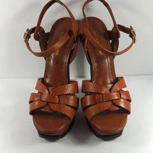 Gianni Bini brown strappy sandal (S525)